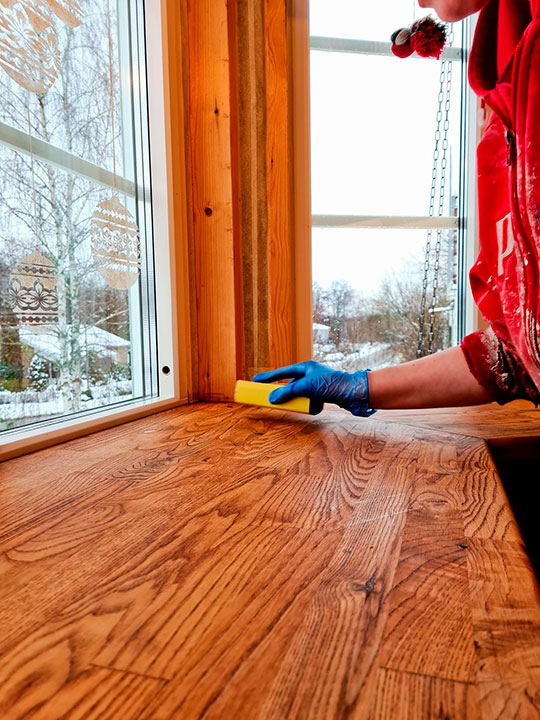 Slipa av hela skivan lite lätt, korn 120